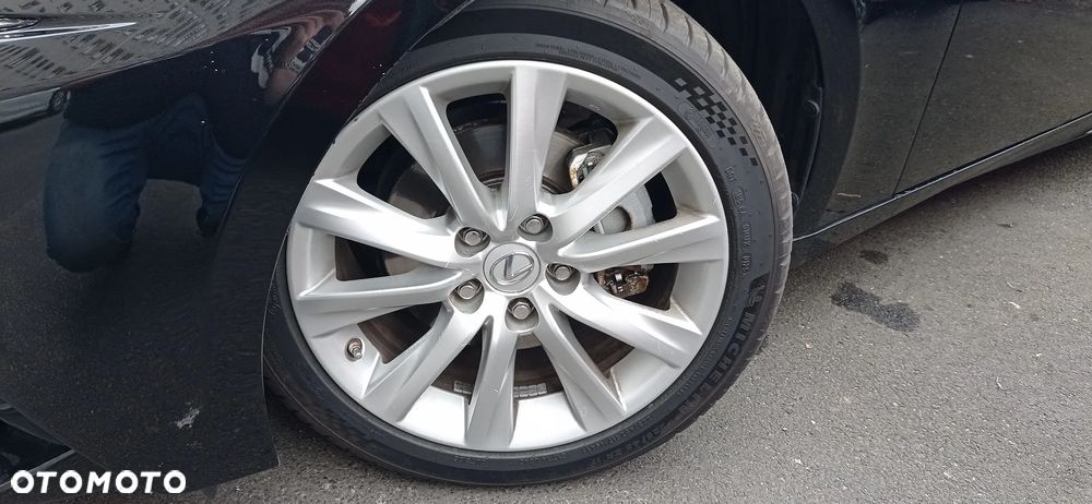 Lexus IS 300h Prestige EU6 - 17