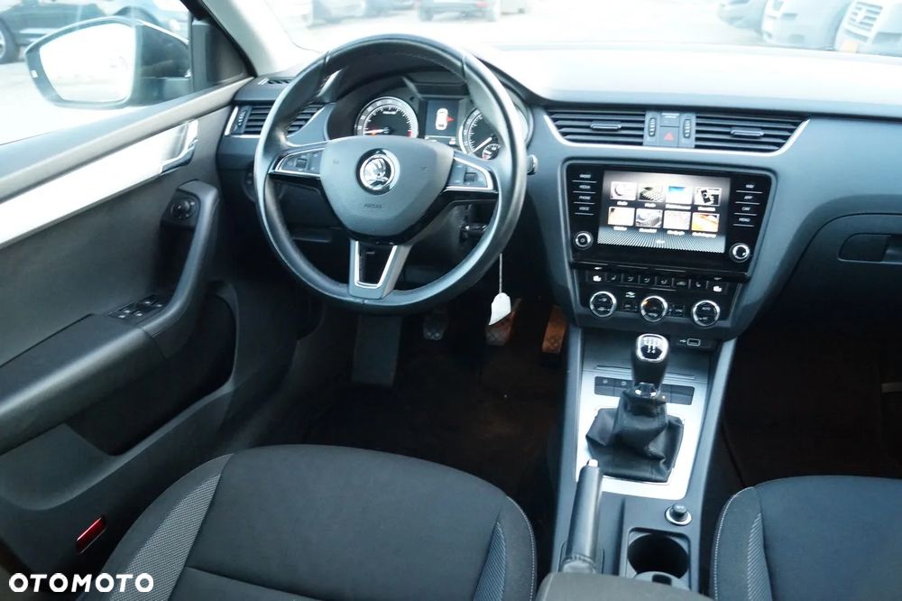 Skoda Octavia - 25