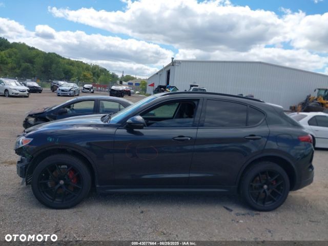 Alfa Romeo Stelvio 2.0 Turbo TI Q4 - 9