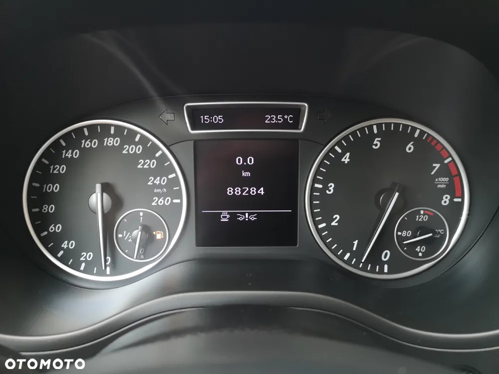 Mercedes-Benz Klasa B 180 (BlueEFFICIENCY) - 11