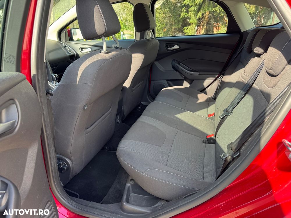 Ford Focus 1.6 TDCI DPF Champions Edition - 11