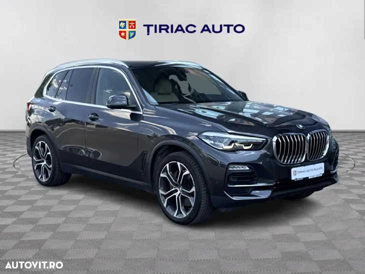 BMW X5 xDrive45e - 8