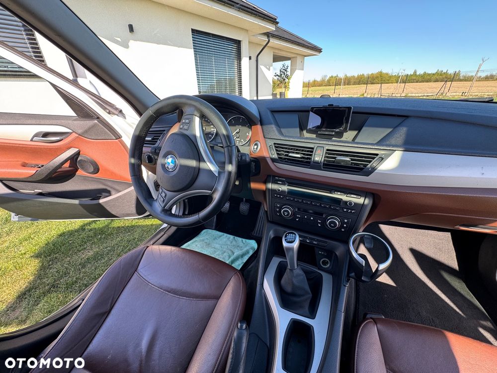 BMW X1 xDrive18d - 15