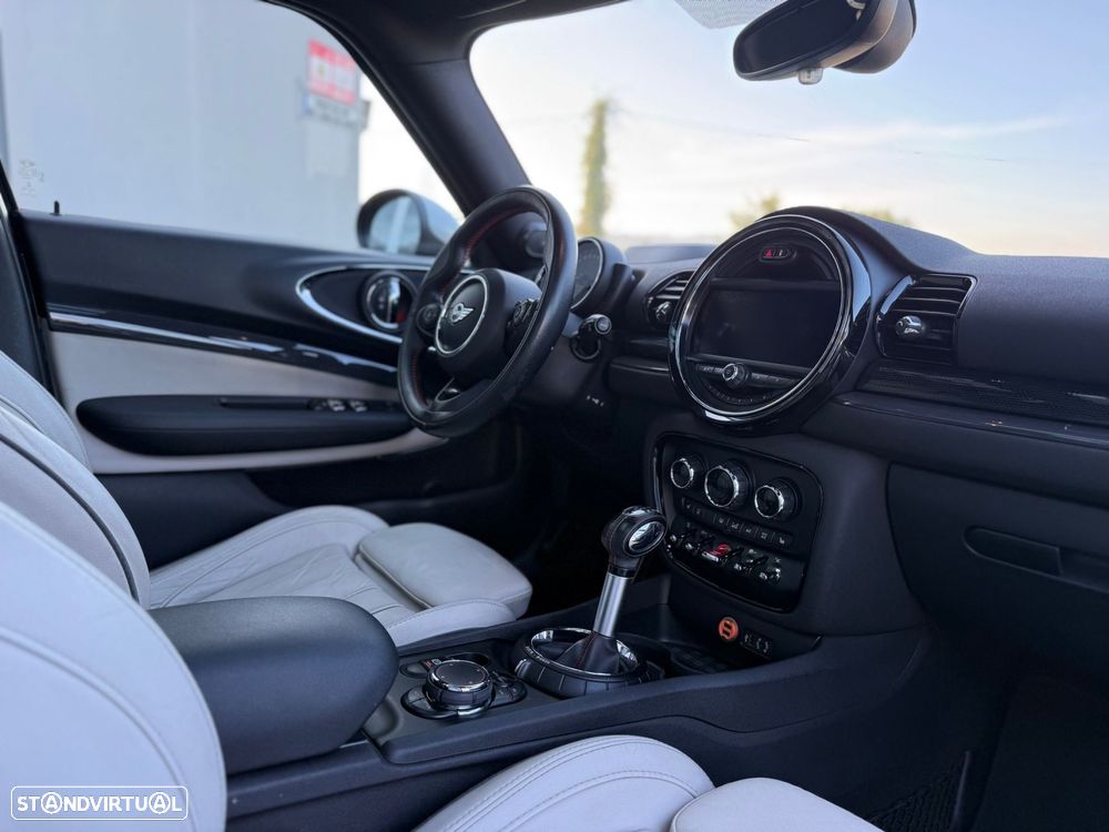 MINI Clubman Cooper SD ALL4 Auto Desportiva - 14