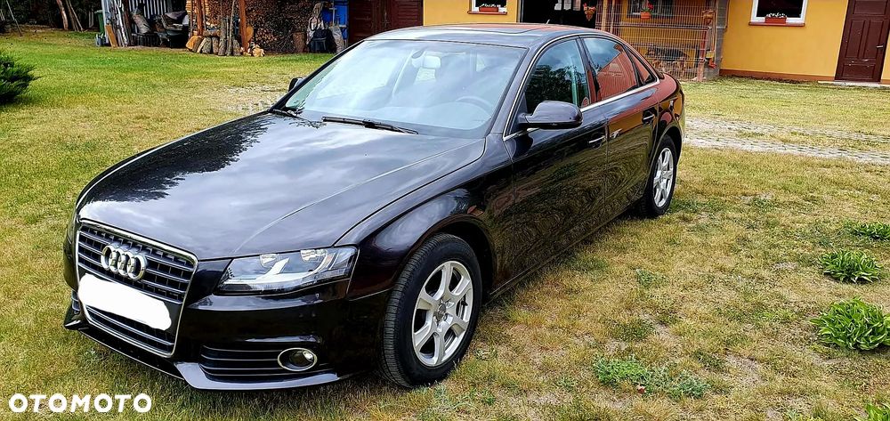 Audi A4 Limousine - 1