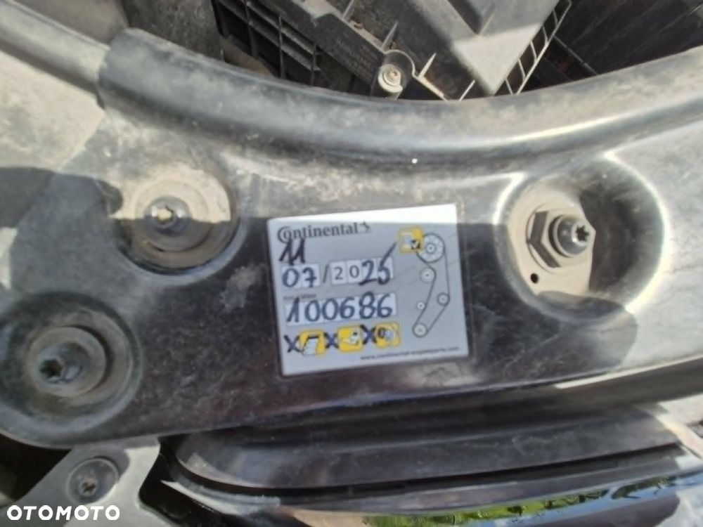 Volkswagen Touran 2.0 TDI DPF Highline - 35