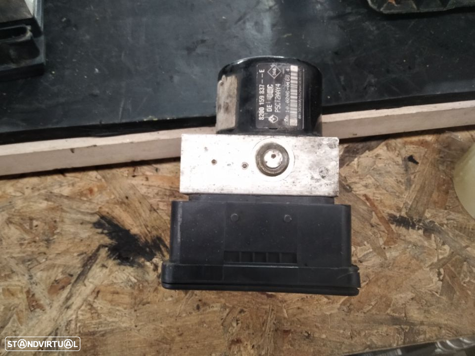 Modulo ABS Renault Laguna 8200159837   E - 4