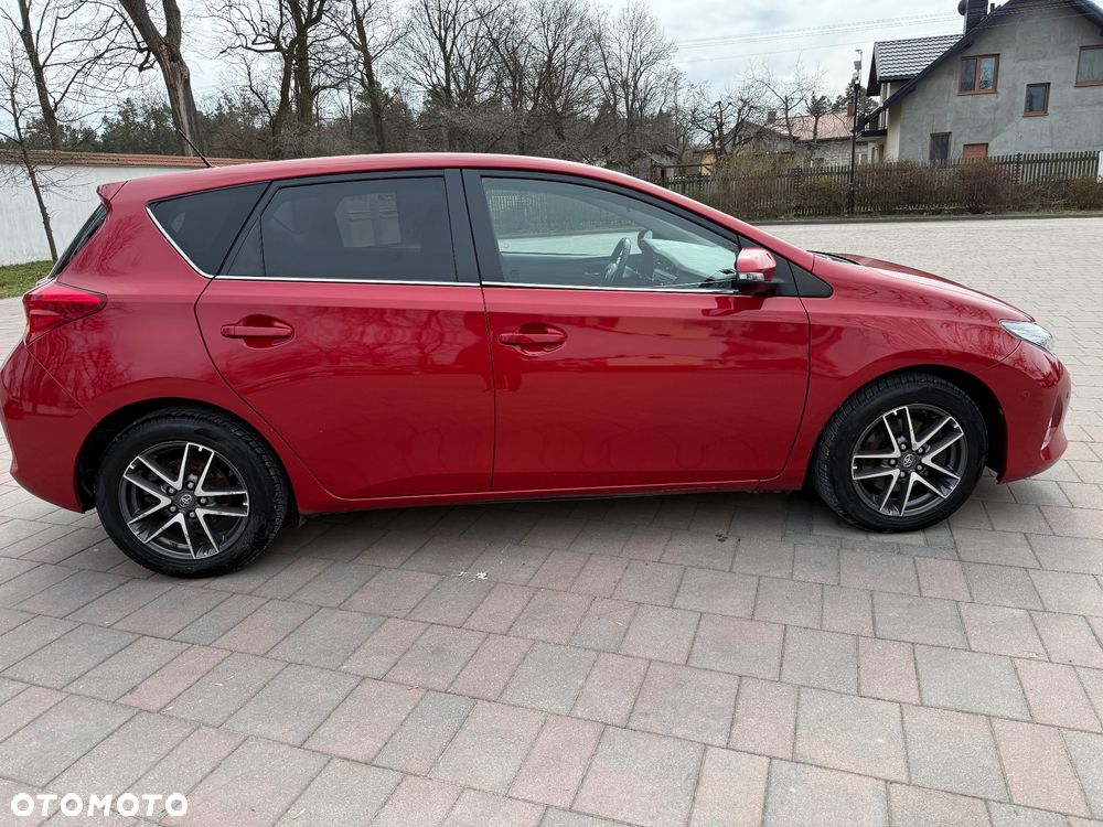 Toyota Auris 2.0 D-4D Dynamic - 2