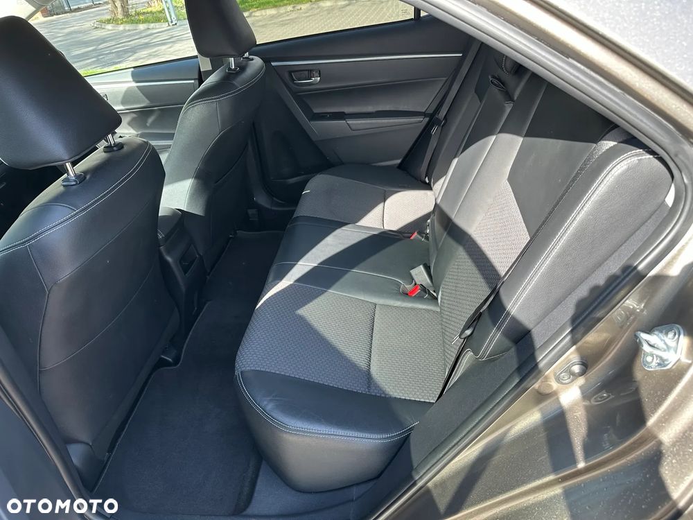 Toyota Corolla 1.6 Prestige MS - 10