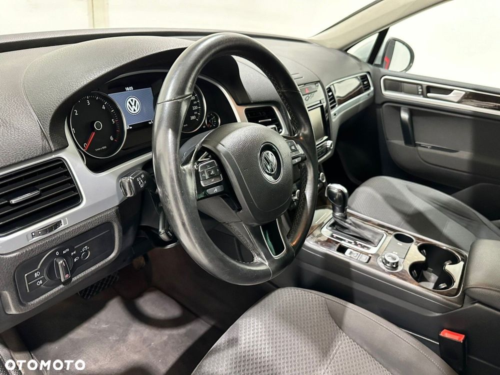 Volkswagen Touareg - 24
