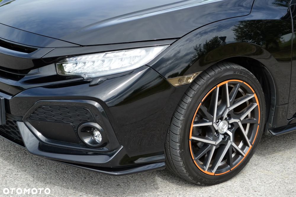 Honda Civic 1.5 i-VTEC Turbo CVT Sport Plus - 17