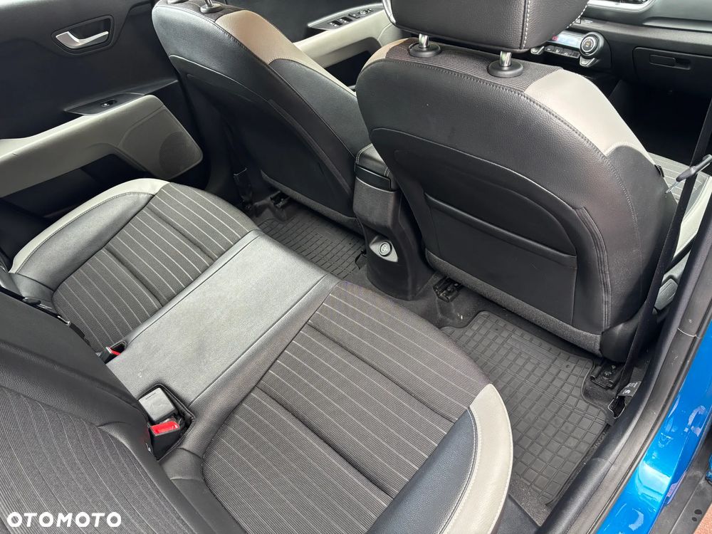 Kia Stonic 1.2 L - 19
