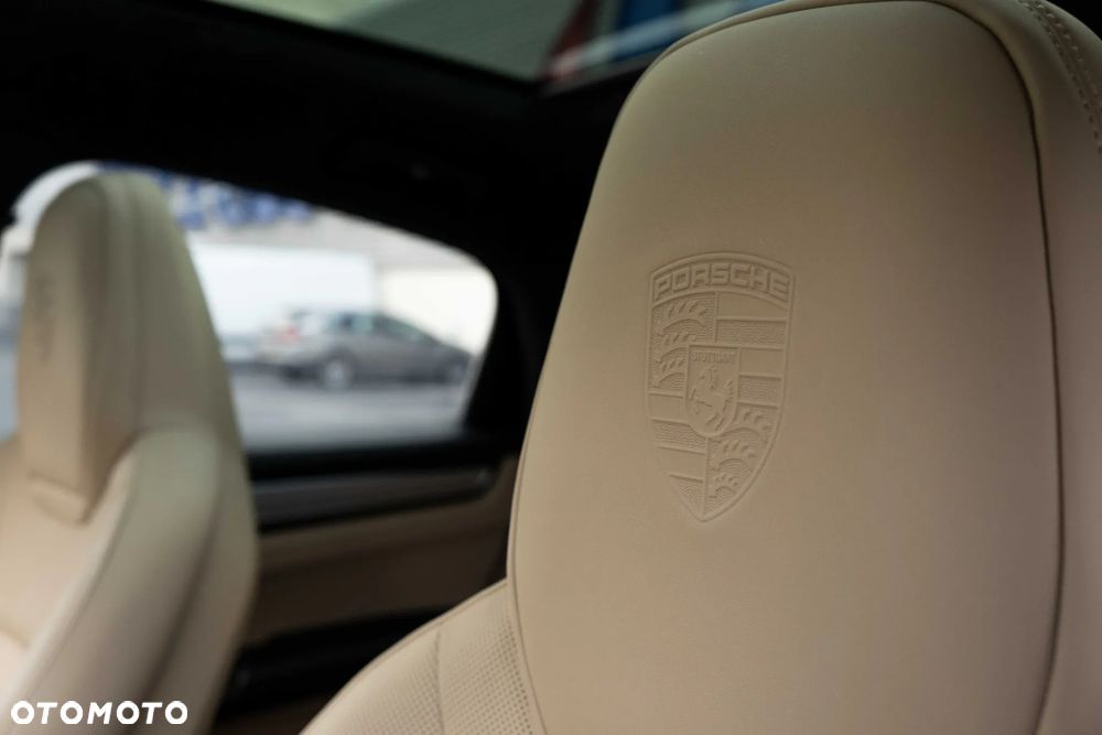 Porsche Cayenne - 16