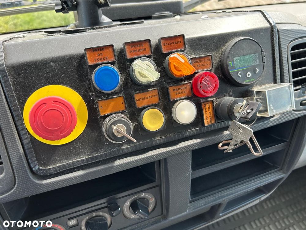 Nissan Cabstar - 20