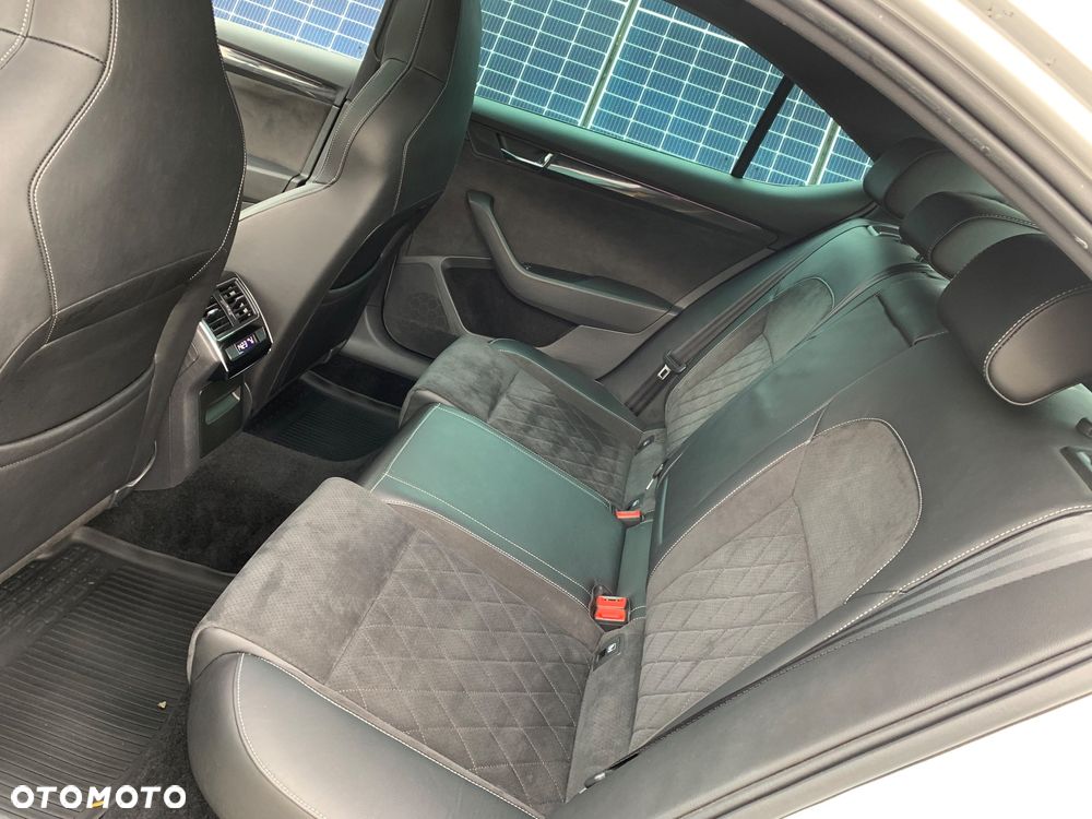 Skoda Superb 2.0 TDI 4x4 Sportline DSG - 10