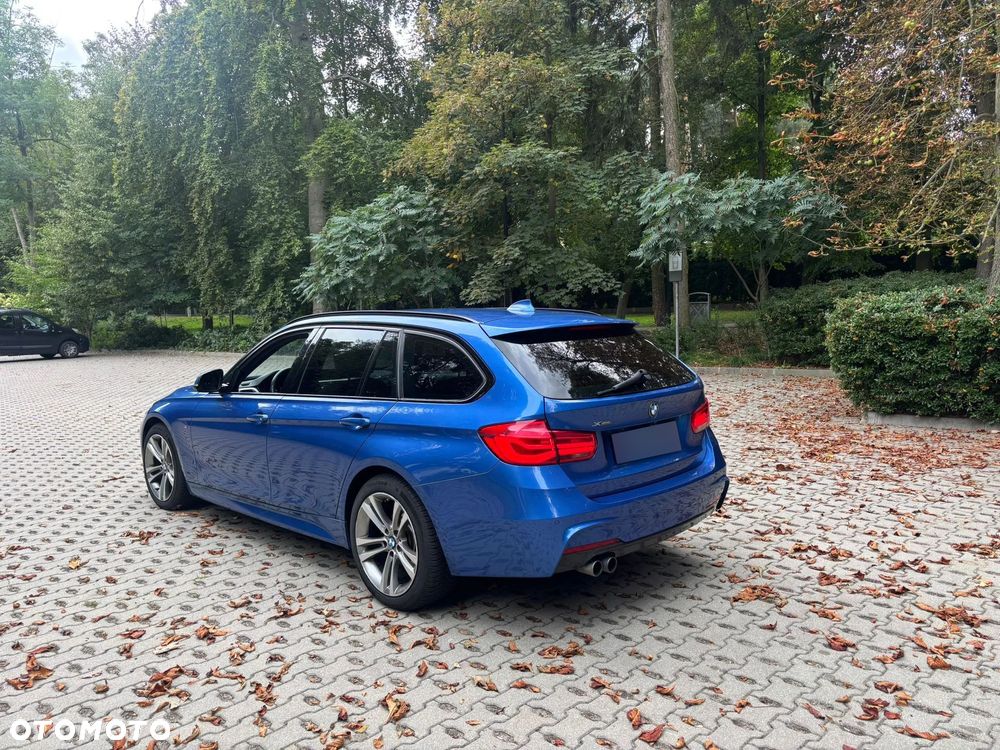 BMW Seria 3 320d xDrive - 12