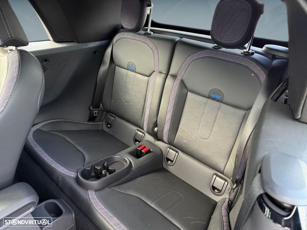 MINI Cabrio C Classic - 11