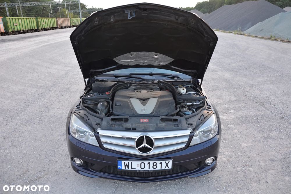 Mercedes-Benz Klasa C 320 CDI DPF 4Matic 7G-TRONIC Avantgarde - 18