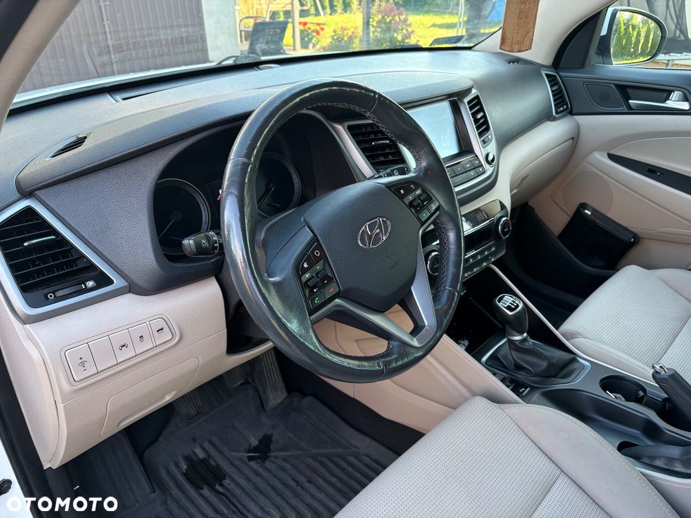 Hyundai Tucson 2.0 CRDI BlueDrive GO 2WD - 10