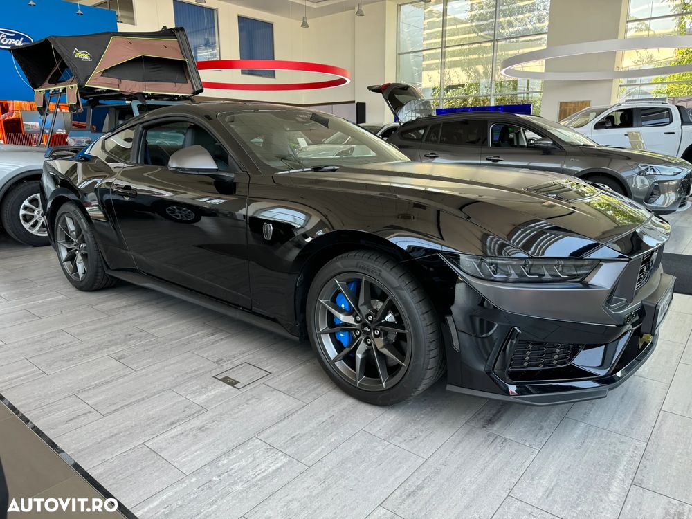 Ford Mustang - 4