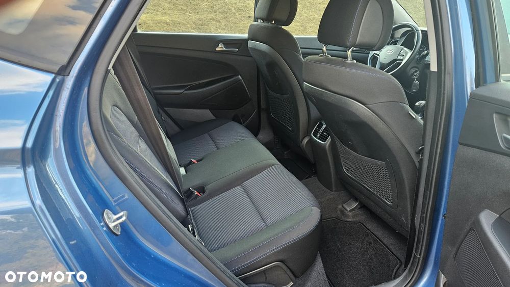 Hyundai Tucson blue 1.7 CRDi 2WD Style - 11