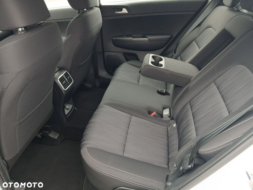 Kia Sportage 1.6 GDI M 2WD - 24