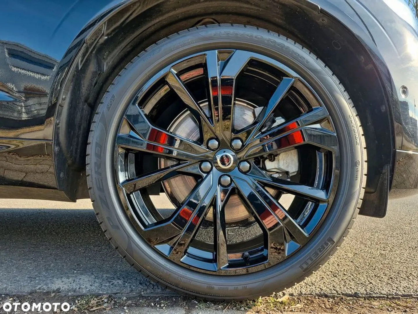 Volvo XC 60 B5 B AWD Plus Black Edition - 17