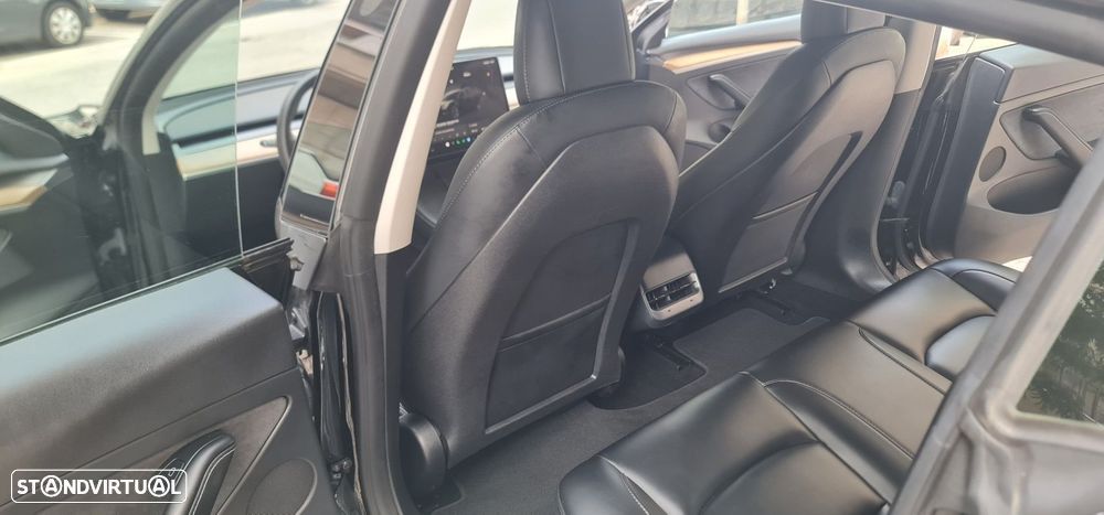 Tesla Model 3 Long Range RWD - 9