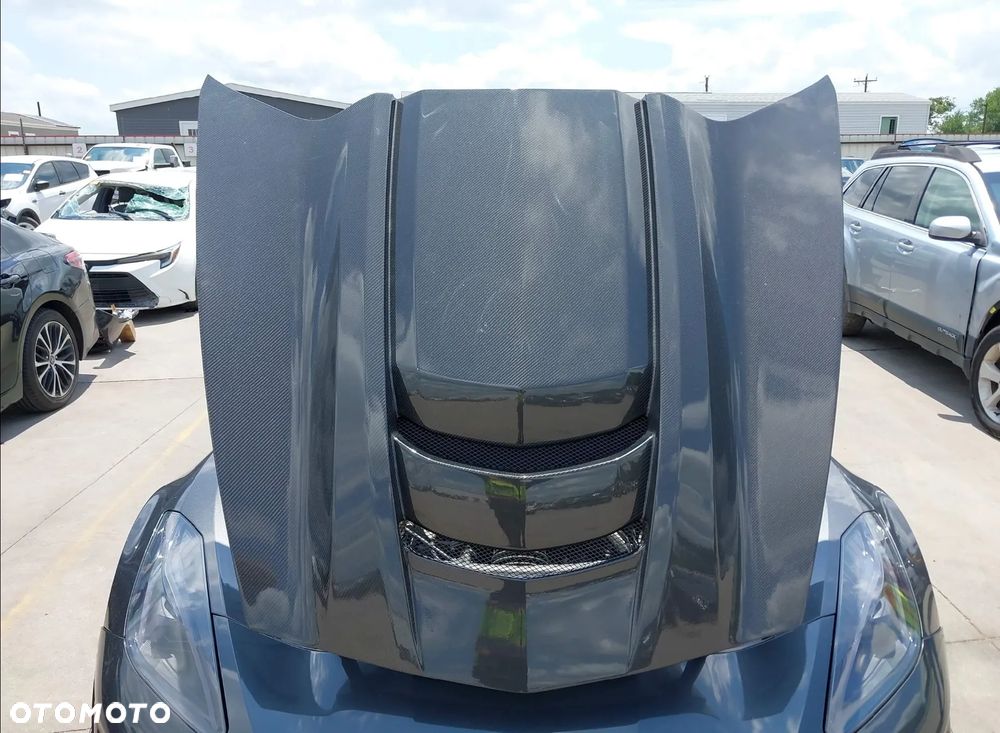 Chevrolet Corvette - 15