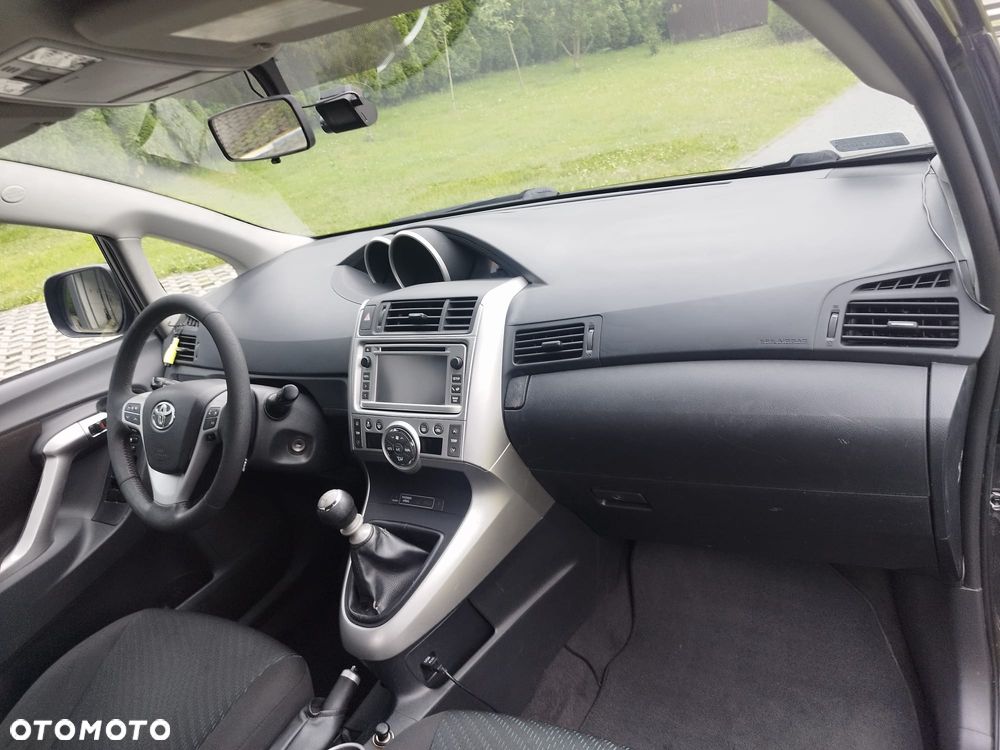 Toyota Verso - 31