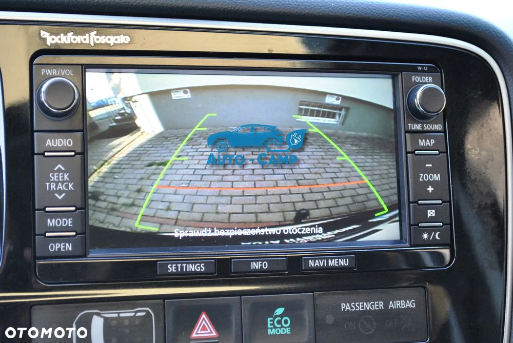 Mitsubishi Outlander Instyle NAVI + - 33
