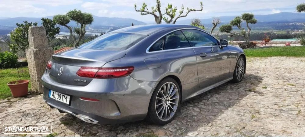 Mercedes-Benz E 220 - 1