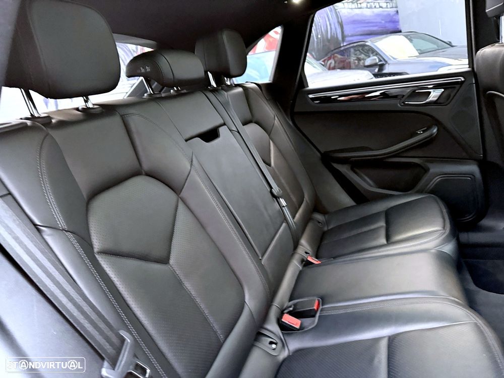Porsche Macan S - 33