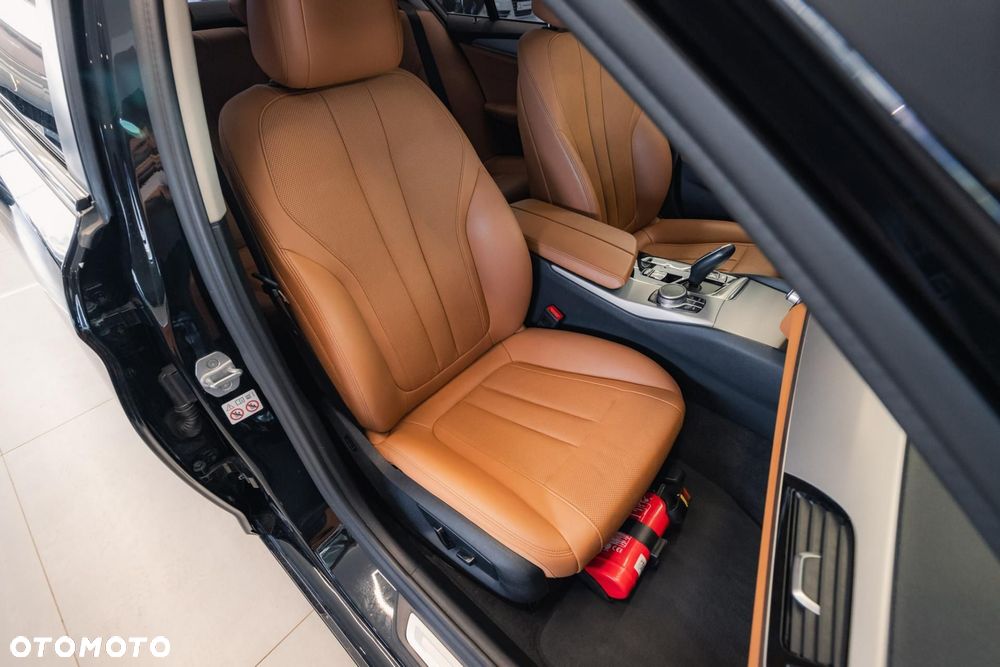 BMW Seria 5 - 17