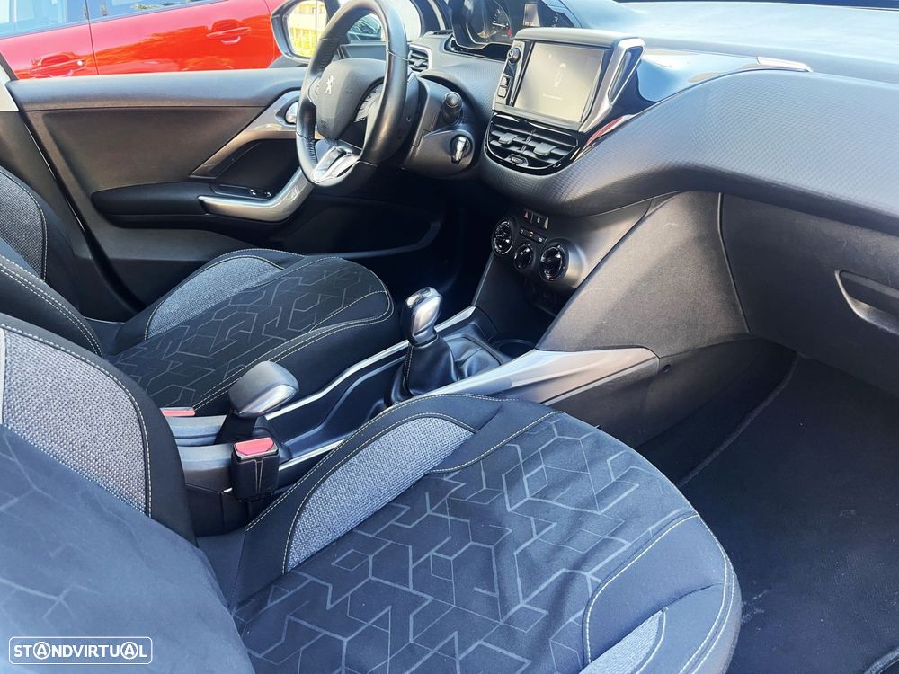 Peugeot 2008 1.2 PureTech Style - 14