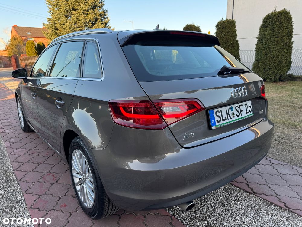 Audi A3 Sportback 1.6 TDI S tronic design - 7