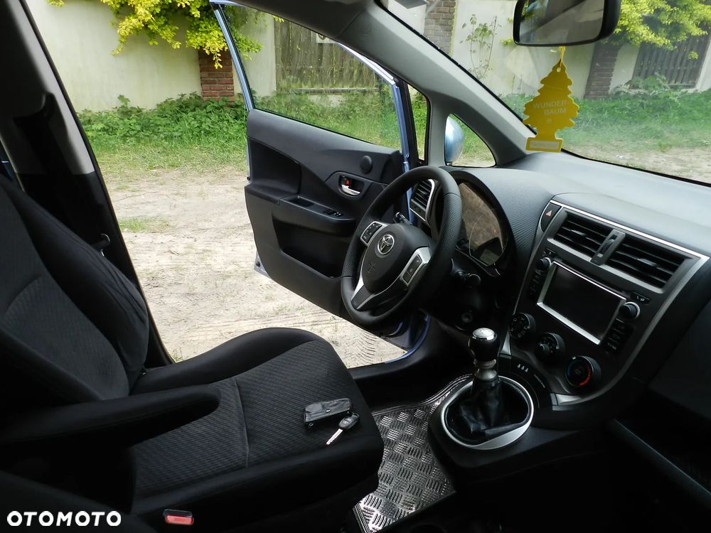 Toyota Verso S - 15