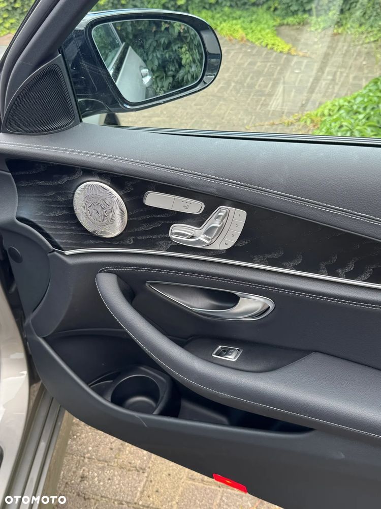 Mercedes-Benz Klasa E 220 d 4-Matic AMG - 31