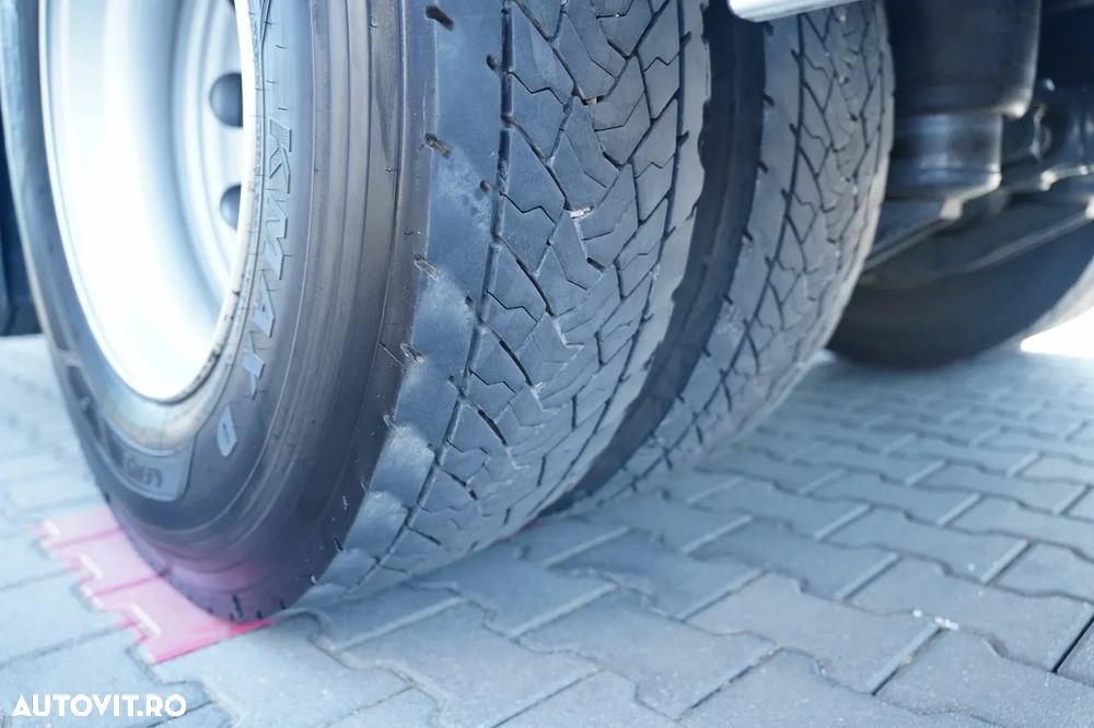 Volvo FM 370 / SOLO / CORTINĂ - 9,1 M / 6X2 / DHOLLANDIA LIFT - 2.000 KG / PODEA REZISTENTĂ / AER CONDIȚIONAT PARCARE / I-SHIFT / EURO 6 - 18