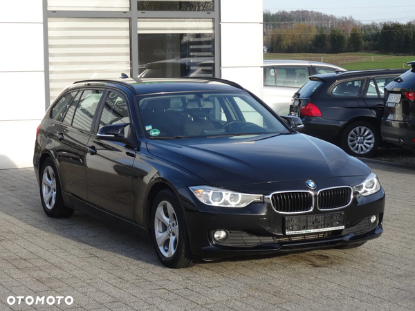 BMW Seria 3 320d DPF Touring Blue Performance Edition Fleet