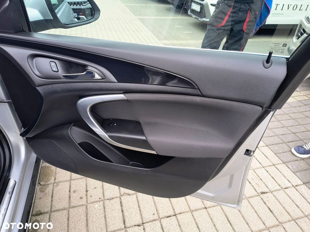 Opel Insignia 1.6 T Cosmo - 17