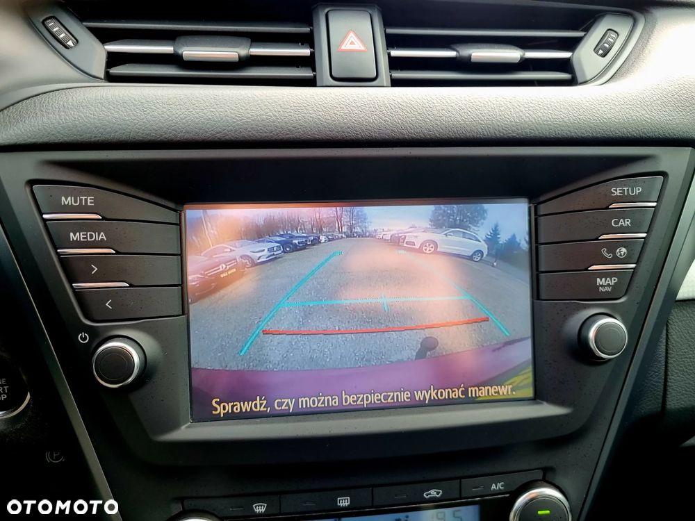 Toyota Avensis 1.8 Prestige - 19