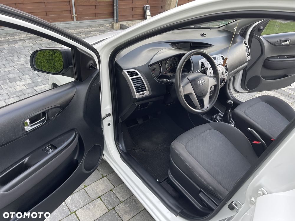 Hyundai i20 - 8