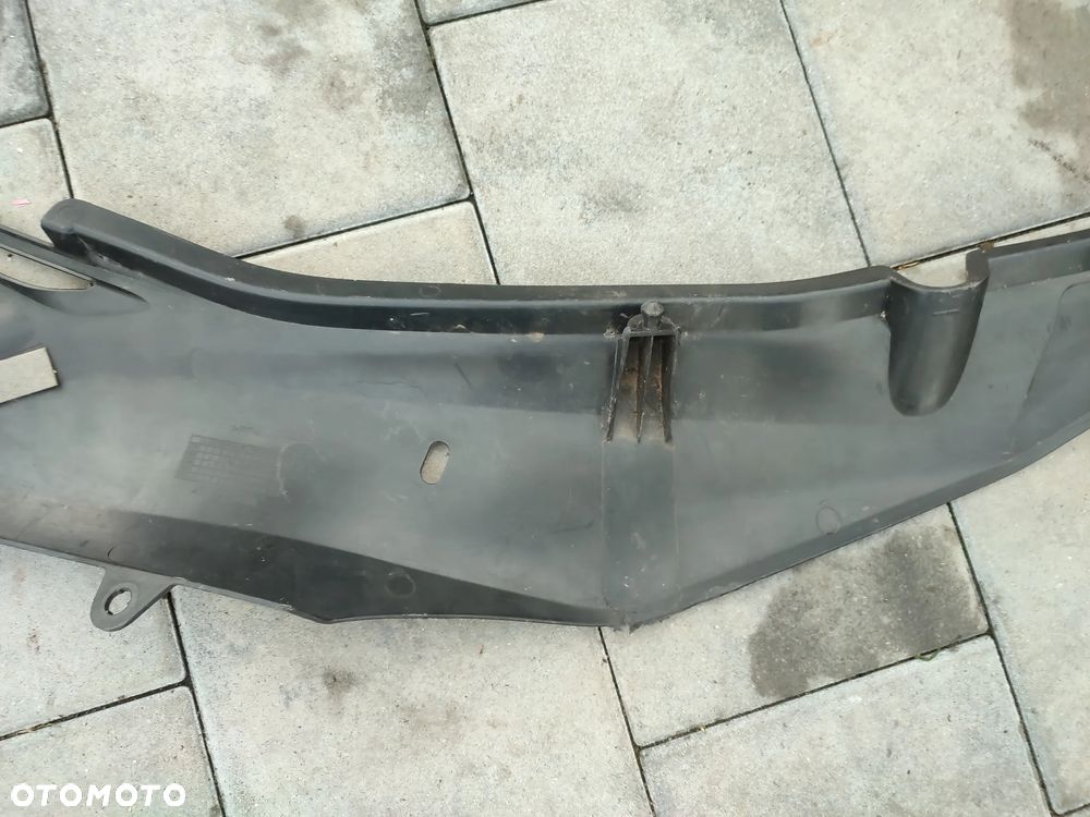 Owiewka, osłona prawa, bok, boczek, pogon prawy Suzuki DR 125 - 7