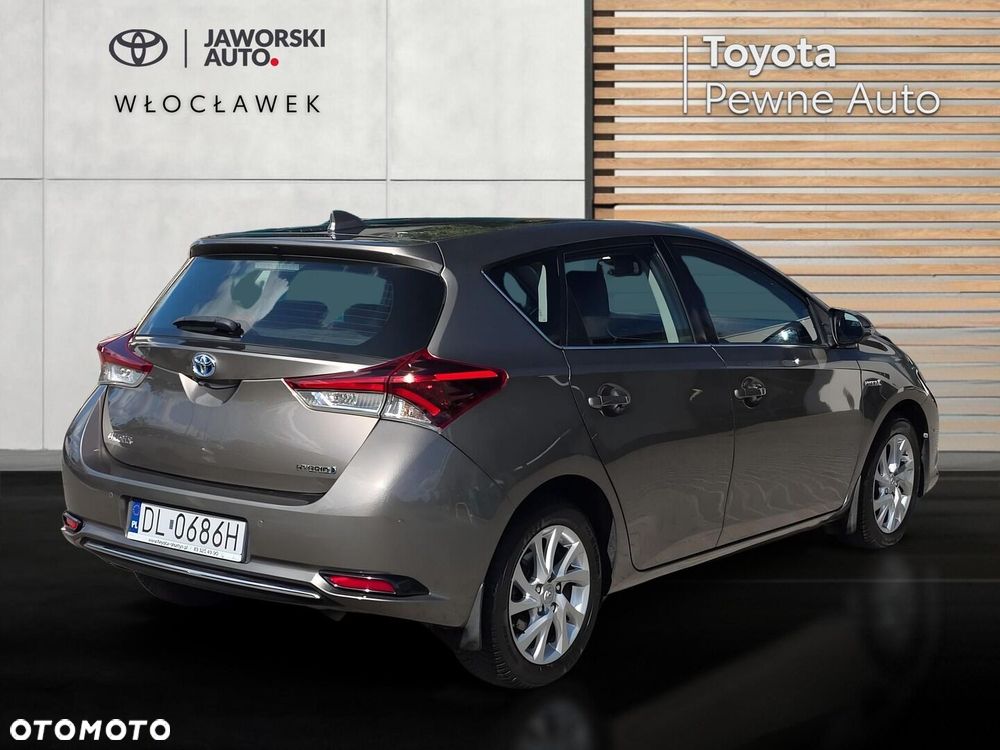 Toyota Auris Hybrid 135 Premium - 5