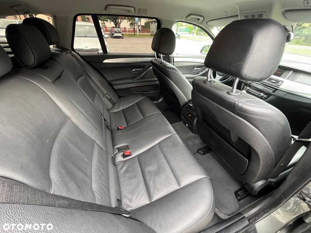 BMW Seria 5 520d xDrive - 8