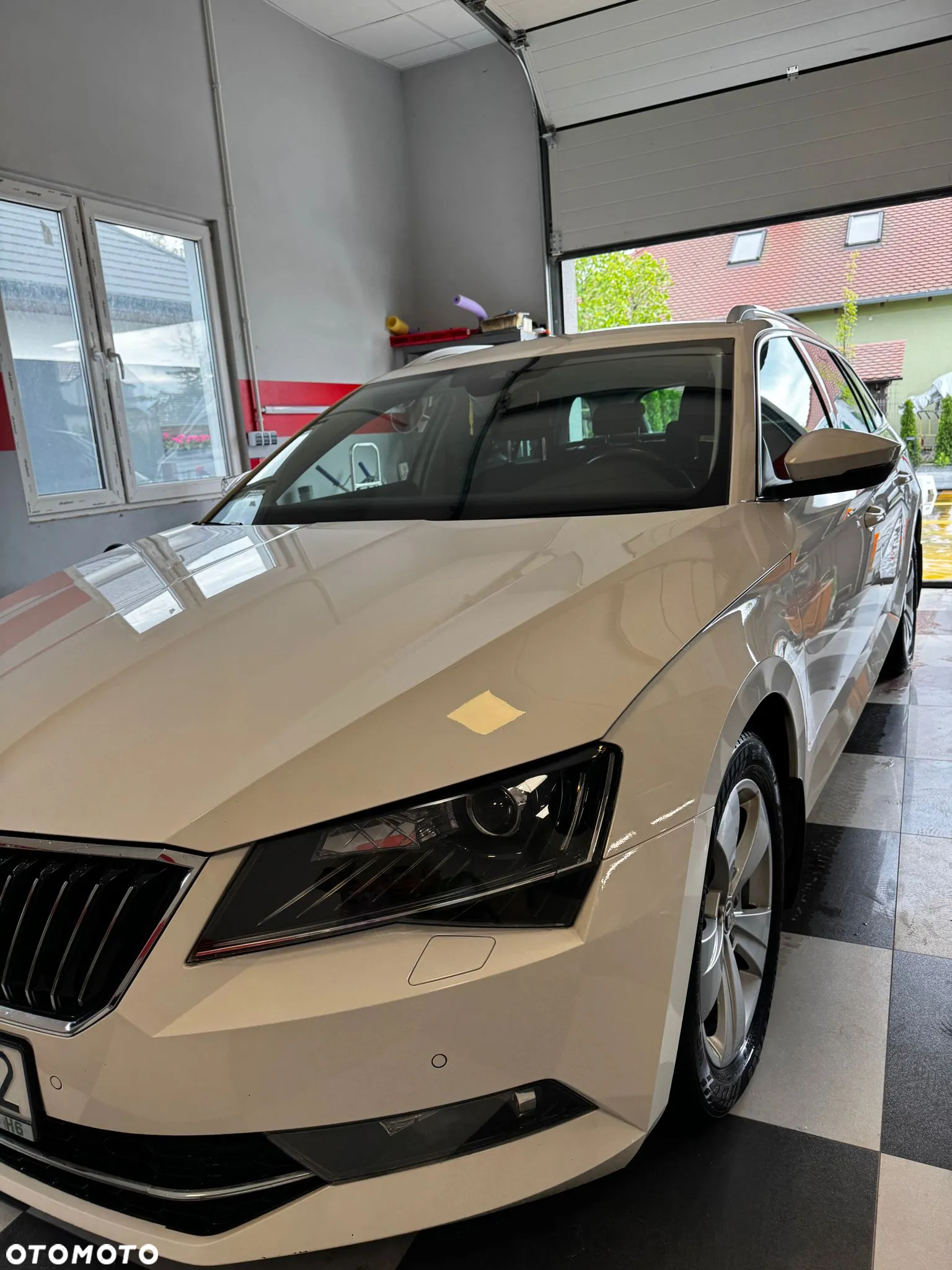 Skoda Superb 2.0 TDI Ambition DSG - 3