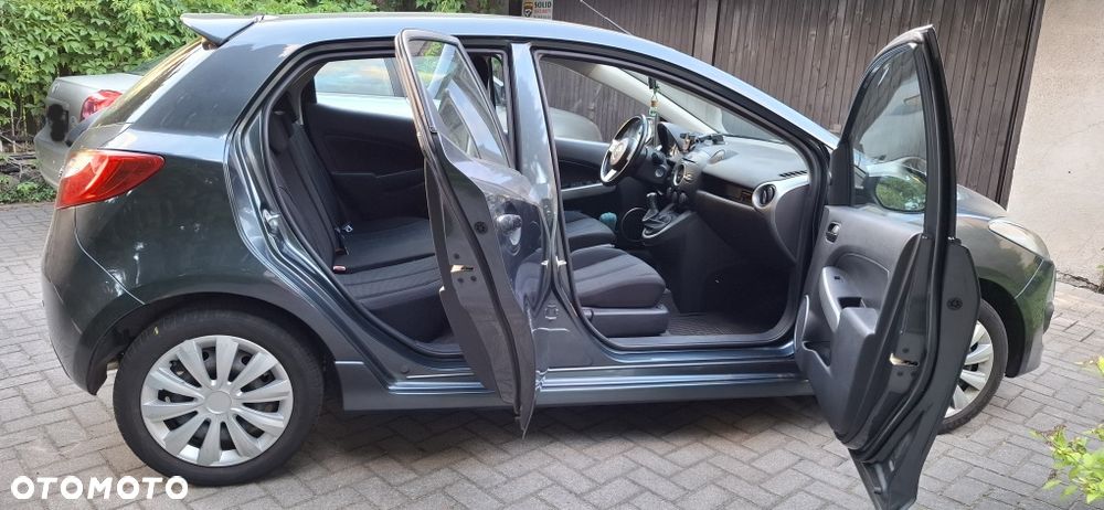 Mazda 2 - 5