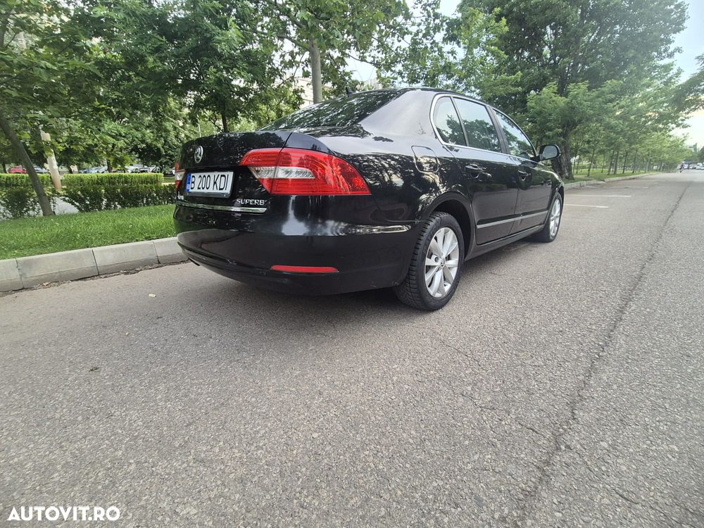 Skoda Superb 2.0 TDI Elegance DSG - 6