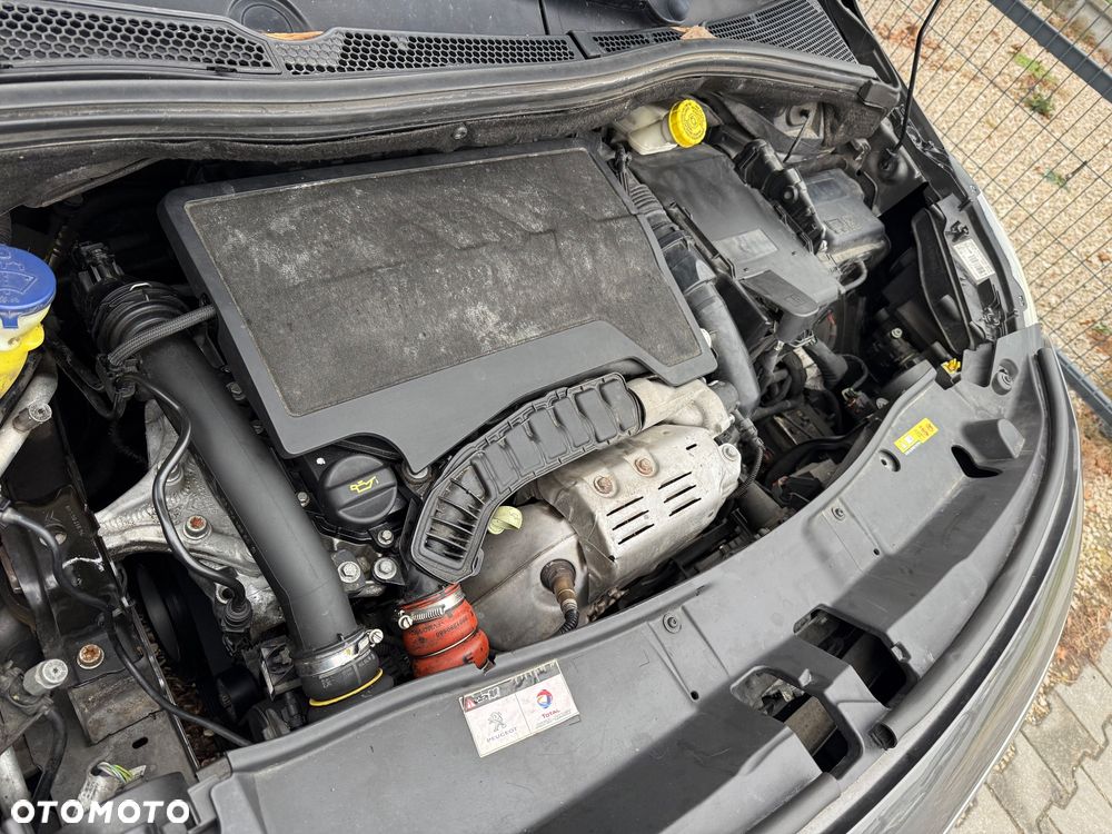 Peugeot 2008 PureTech 110 Stop&Start EAT6 Allure - 34